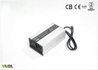 リチウムおよびSLA電池のパックのための黒い銀製の携帯用およびスマートな充電器12V 25A