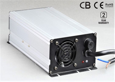 10A電気オートバイ48ボルトの充電器PFC 110 - 230Vacは最高58.4Vを入れました