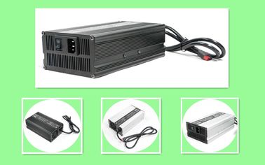 10A電気オートバイ48ボルトの充電器PFC 110 - 230Vacは最高58.4Vを入れました