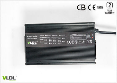 10A電気オートバイ48ボルトの充電器PFC 110 - 230Vacは最高58.4Vを入れました