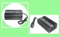 LiFePO4電池2.5KGのライト級選手のための自動リチウム電池の充電器58.4V 8A理性的な充満