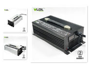 充満状態のLCD表示を持つ14.6V 100A LiFePO4のリチウム電池の充電器